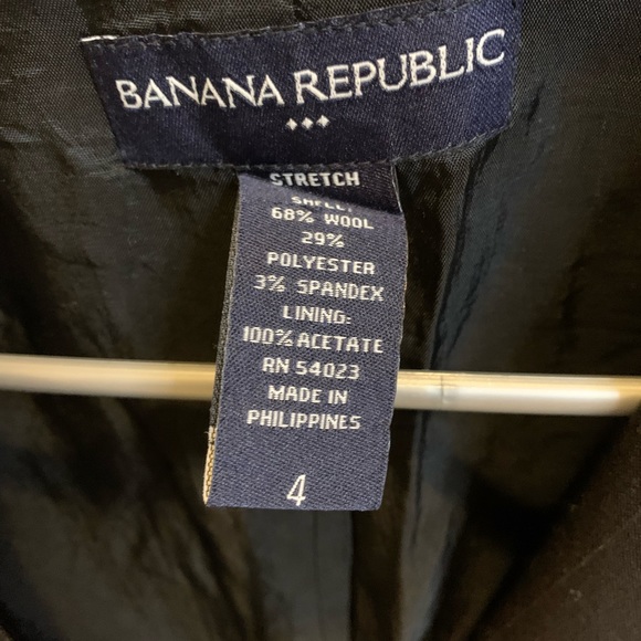 Vintage Pinstripe Banana Republic Womens blazer with unique lapel , size 4 - Picture 4 of 4